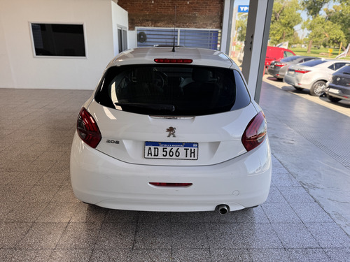 Peugeot 208 1.6 Active