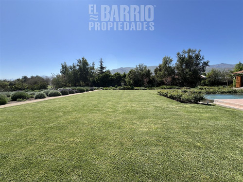 Casa En Venta De 3 Dorm. En Colina