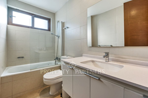 Excelente Duplex Con Quincho En Azotea, Dehesa Cen...