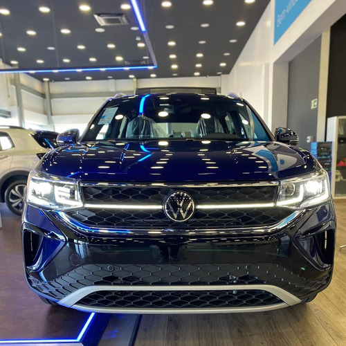 Volkswagen Taos 250 TSI AT
