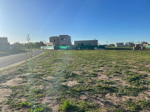 Lote En Santa Elisa Oportunidad- Acepta Automóvil Parte De Pago O Permuta