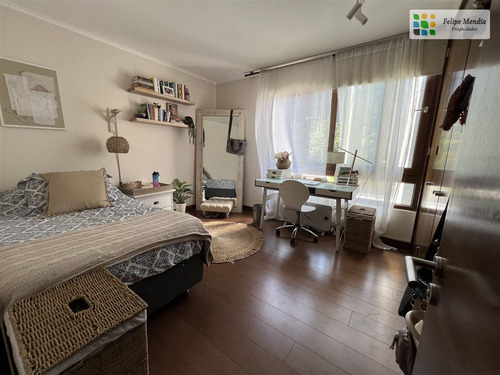Triplex En Venta Con Jardín Y Piscina Excelente Conectividad