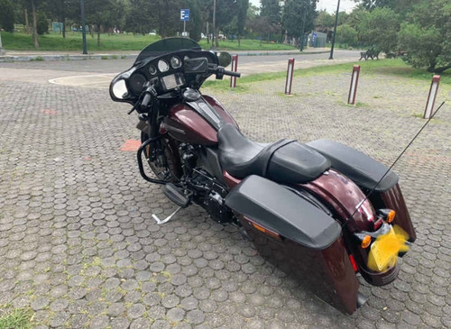 Imagen 2 de 13 de Harley Davidson Street Glide