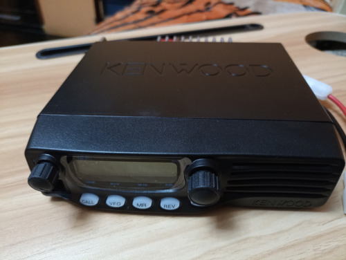 Radio Movil Kenwood Tm471 Banda Uhf, 40 Watts