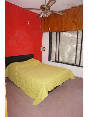 Imagen 19 de 27 de Venta La Tablada Casa 7 Amb Garage Jardin