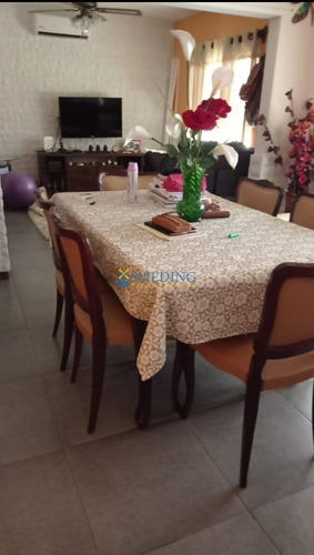 Casa En Venta De 2 Dormitorios En Toledo