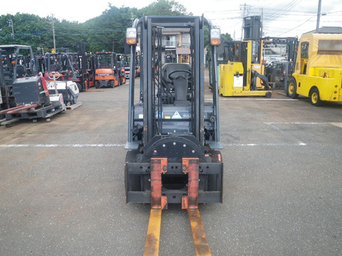Autoelevador Toyota 1800k Torre Doble 3mtrs Nafta