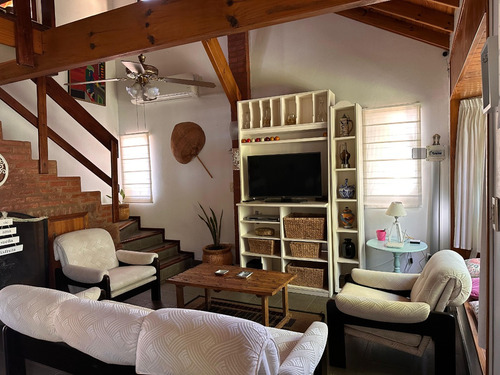 Hermosa Casa De 3 Dormitorios En El Pato Country Club, Berazategui