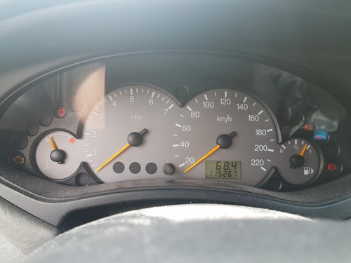 Ford Focus Sedan 1.6 Gl 4p