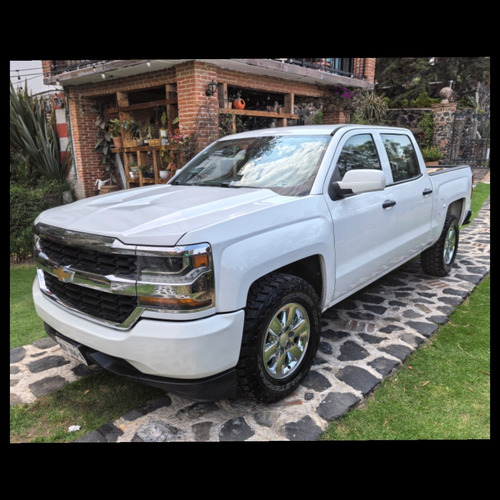 Chevrolet Silverado 5.4 2500 Doble Cabina Ls 4x2 At