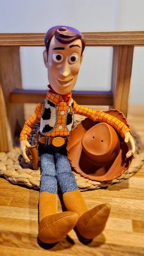 Woody Toy Story, Repite 15 Frases. De 38 Cm.