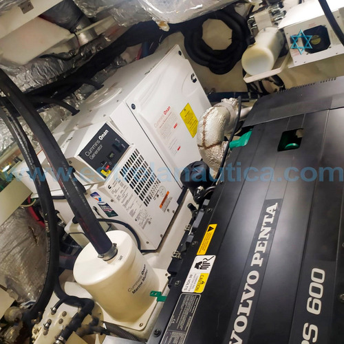 Imagem 10 de 10 de Lancha Phantom 510 Iate Ferretti Phantom Triton Focker
