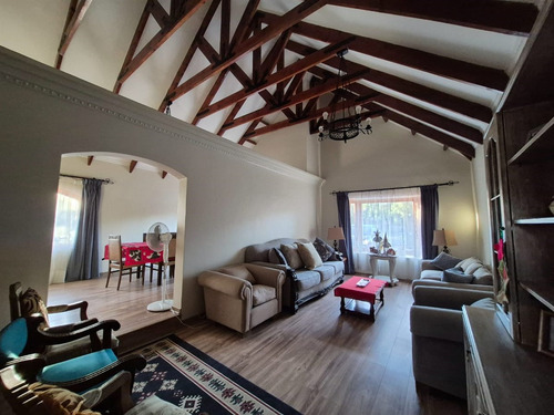 Casa En Arriendo De 5 Dorm. En Olivar