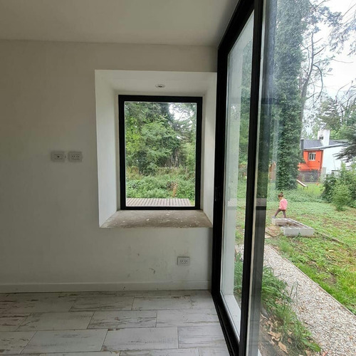 Venta Casa En Bosque Peralta Ramos De 3 Ambientes.