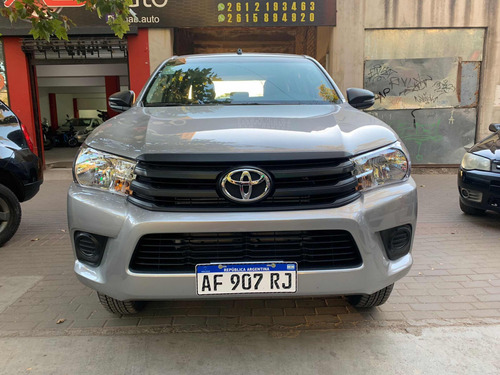 Imagen 9 de 13 de Toyota Hilux 2023 2.4 Cd Dx 150cv 4x2