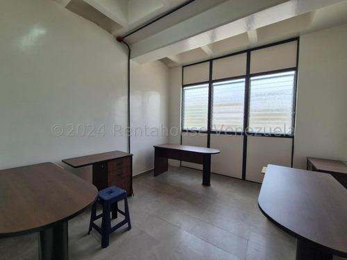 Amplio Local Industrial En Venta. Palo Verde 24-25382 Ec