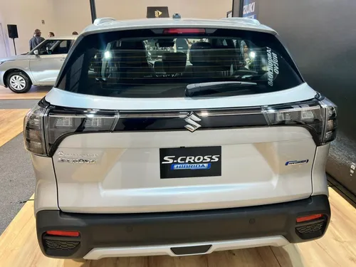 Suzuki S-cross Hibrida 4x2 At 2025
