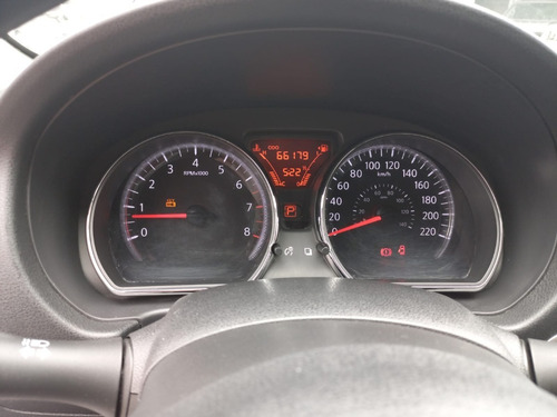 Imagen 15 de 15 de Nissan Versa Advance At Pure Drive