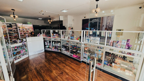 Arriendo De Local Comercial En El Corazón De Valparaíso