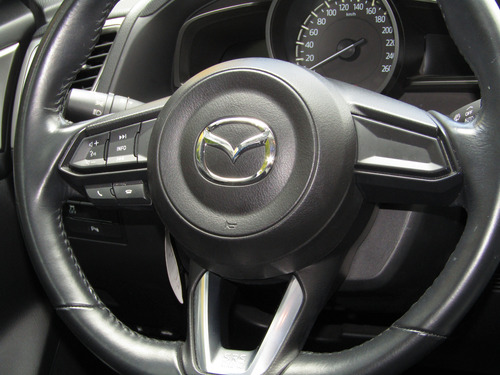 Mazda 3 2.0 Touring