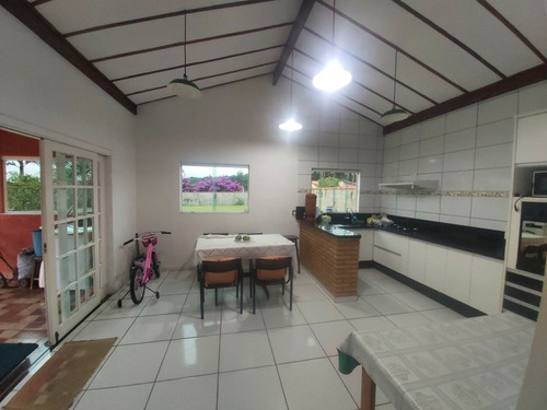 Imagem 3 de 14 de Condominio Ibiuna 1.000 Mts Casa,piscina, Gramado! Ligue Já!