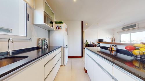 Departamento De Dos Dormitorios Con Terraza Privada En Venta