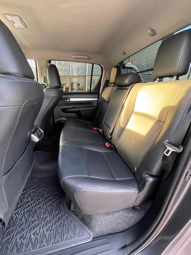 Imagen 13 de 13 de Toyota Hilux 2.8 Cd Srx 177cv 4x4 2018