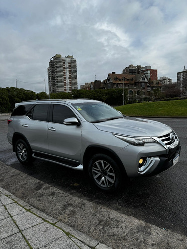 Toyota SW4 2.8 Srx 177cv 4x4 7as At