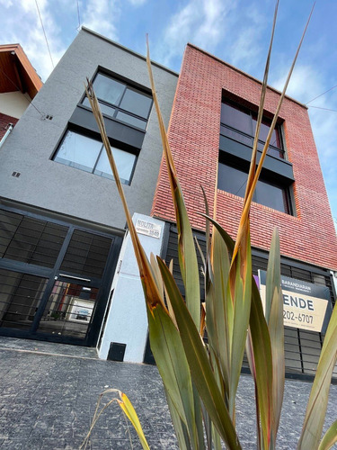 Imagen 1 de 14 de Excelente 2 Ambientes Tipo Dúplex En Venta!