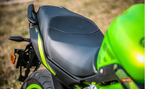 Benelli Tnt 302s | Mall Don Bosco Motors