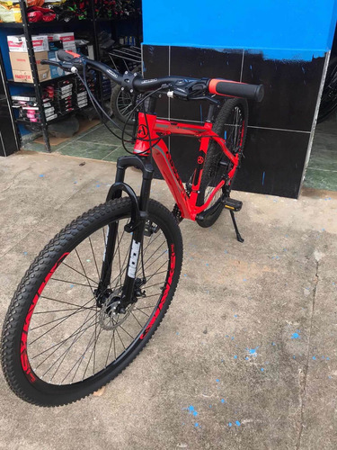 Imagem 1 de 8 de Bicicleta