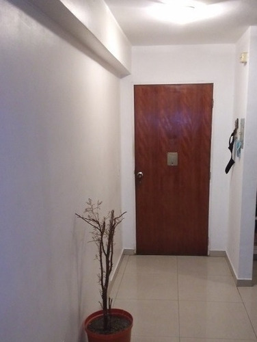 Imagen 10 de 13 de Apartamento En Altagracia. Av Baralt. Centro Rd A28
