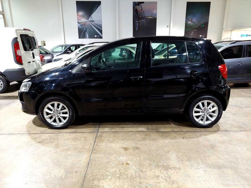 Imagen 3 de 8 de Volkswagen Fox 2011 1.6 Comfortline Pack 5 P