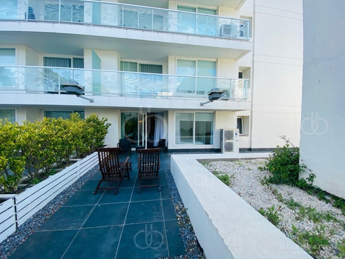 Imagen 13 de 19 de Punta Del Este, 2 Dormitorios Con Amplia Terraza Y Servicios.- Ref: 54484