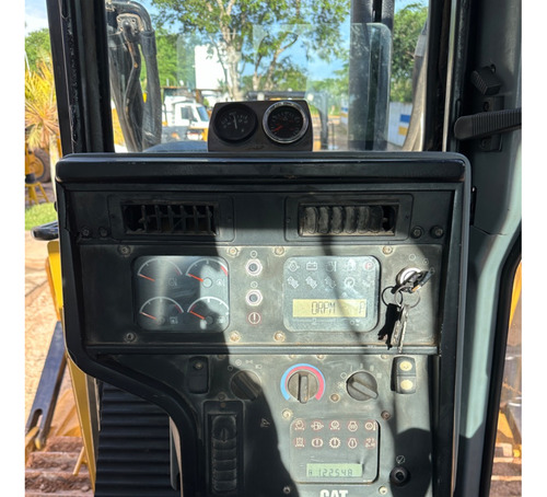 Tractor Bulldozer D6t 2010