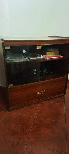 comprar Mesa Tv Enchapado Tipo Roble Oscuro Usada