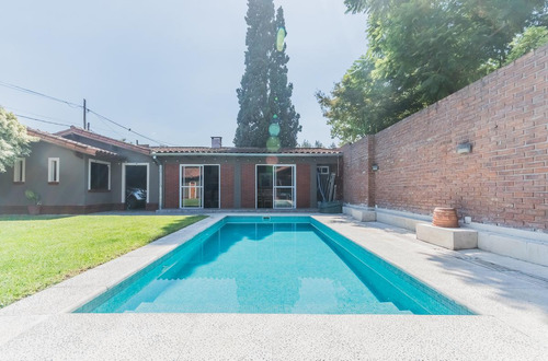 Imagen 28 de 30 de Casa 4 Ambientes, Con Quincho Y Piscina . Ciudad Evita. Posible Financiación Parcial.