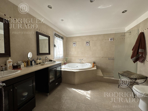 Casa De 400m2 En Venta Barrio Privado Septiembre - Maschwitz