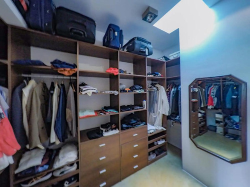 Casa En Venta - 5 Dormitorios 4 Baños - Cochera - 600mts2 - Caballito