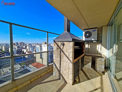 Hermoso Ambiente Y Medio Divisible Con Cochera Mucha Luz