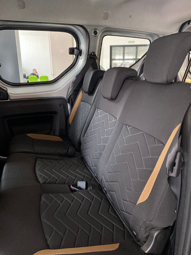 Renault Kangoo Stepway - Tres Formas De Retiro (rr)