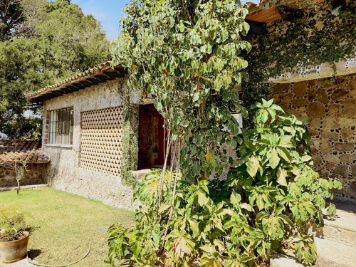 Residencia En Venta En Fracc. Tamoanchan, Jiutepec Morelos.