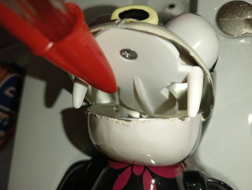 Futurama Mordelon Nibbler. No Robot Bender Juguete Antiguo Mordelon Nibbler Negro Y Crema (Usado)
