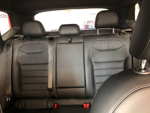 Imagem 12 de 14 de Volkswagen Taos Highline
