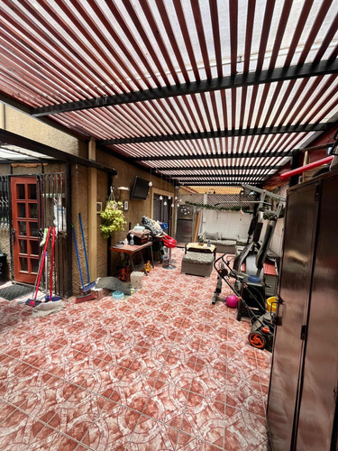 Excelente Casa 4 Dormitorios, 3 Baños, Comuna De Peñalolén