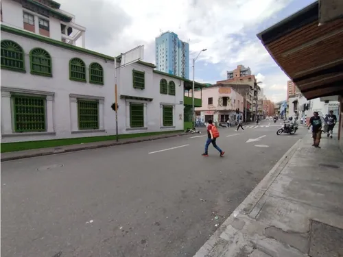 Local Sobre Av. Girardot