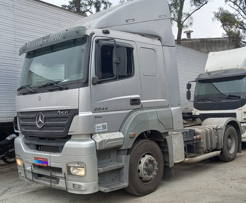 Imagem 11 de 11 de Mercedes 2044 2011 4x2 *semi Automático* Prata *motor Feito*