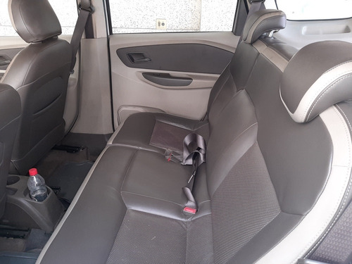 Imagem 8 de 13 de Chevrolet Spin 2014 1.8 Lt 5l Aut. 5p