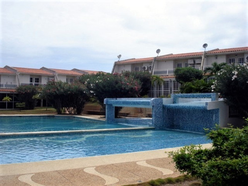 Imagen 7 de 14 de Re/max 2mil Vende Cómodo Y Atractivo Townhouse En Urb. Brisas De San Miguel - Isla De Margarita