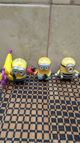 Imagen 3 de 10 de Lote Completo De 26 Figuras De Los Minions Excelente Estado